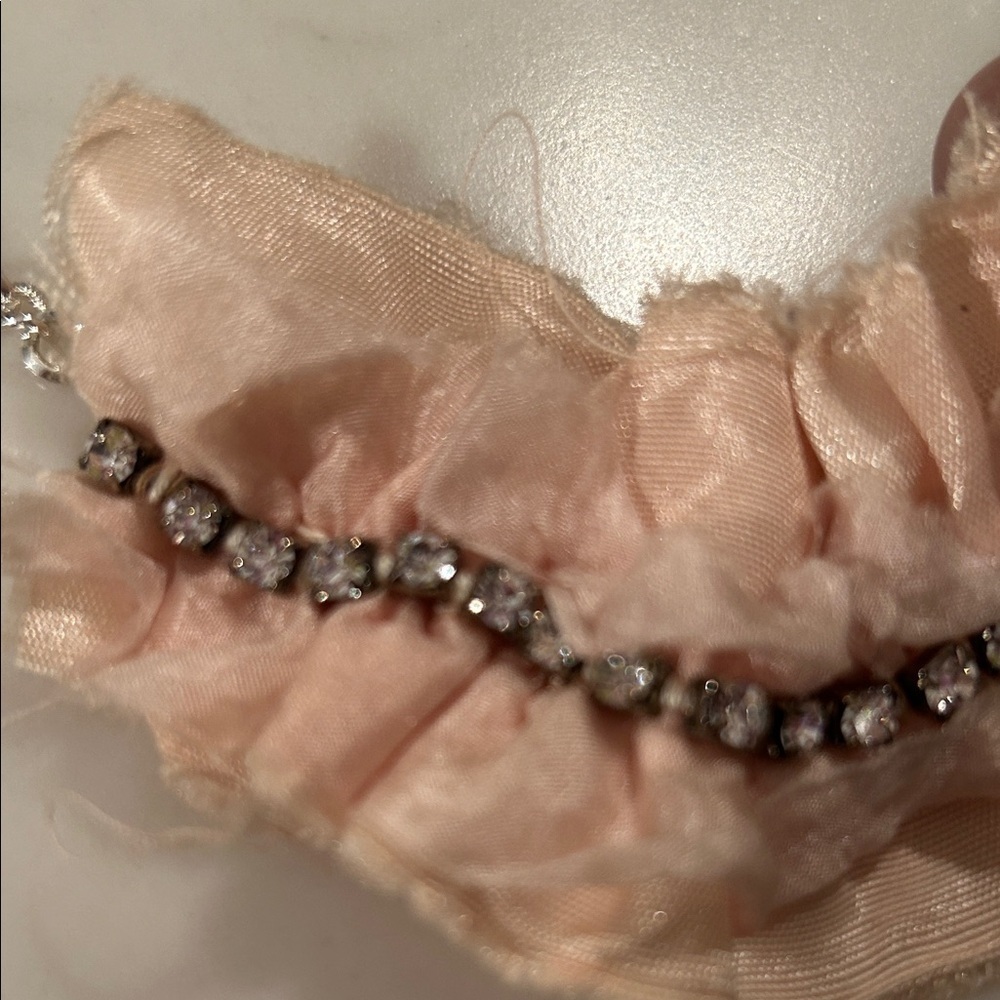 Elegant Pink and Silver Necklace - Picture 6 of 6